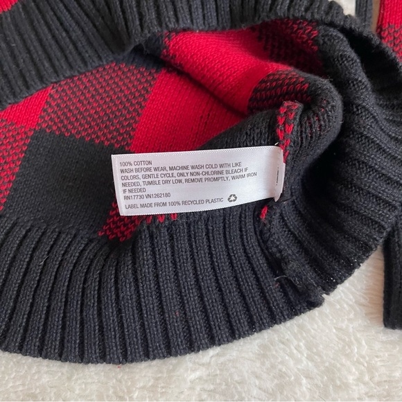 Cat & Jack Red Black 100% Cotton Boys Sweater 4T NWT - Picture 3 of 3